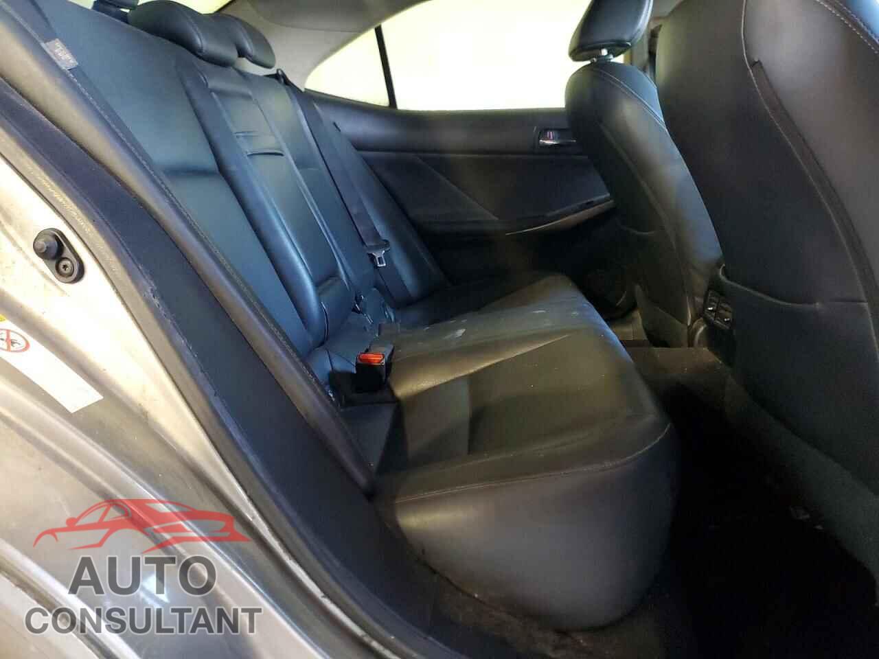 LEXUS IS 2014 - JTHBF1D24E5015957