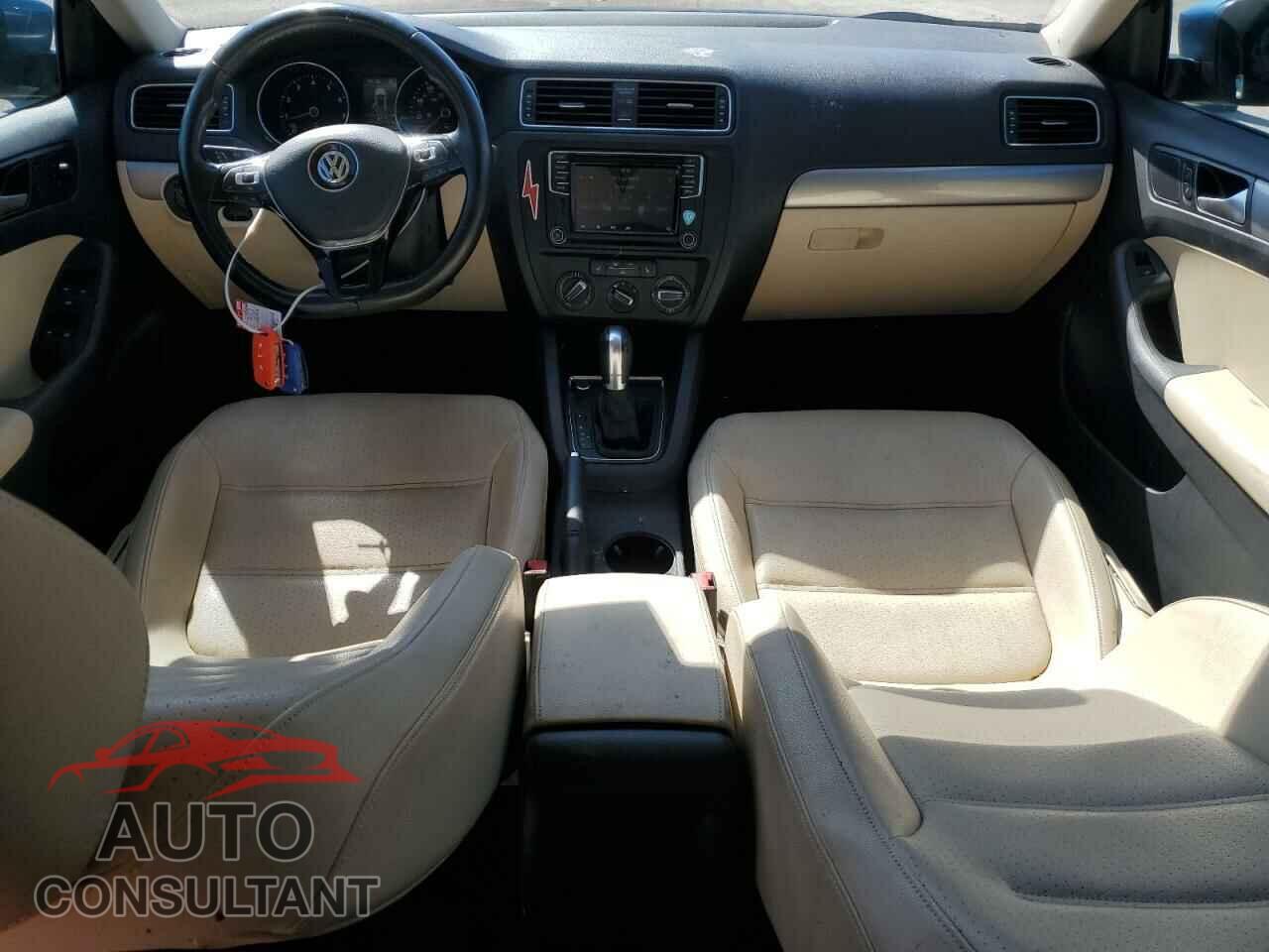 VOLKSWAGEN JETTA 2017 - 3VWDB7AJ8HM291994