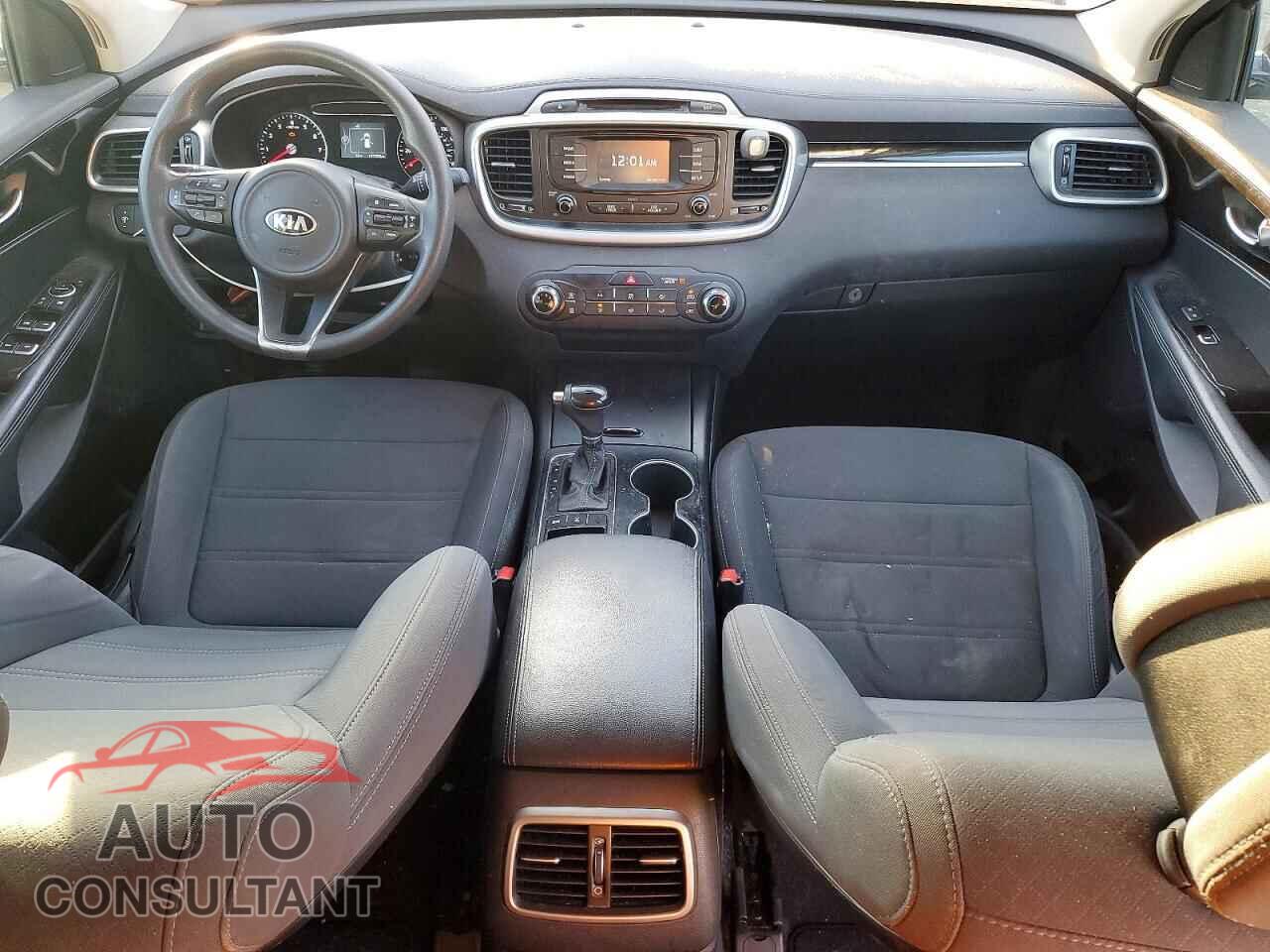 KIA SORENTO 2017 - 5XYPGDA55HG208330