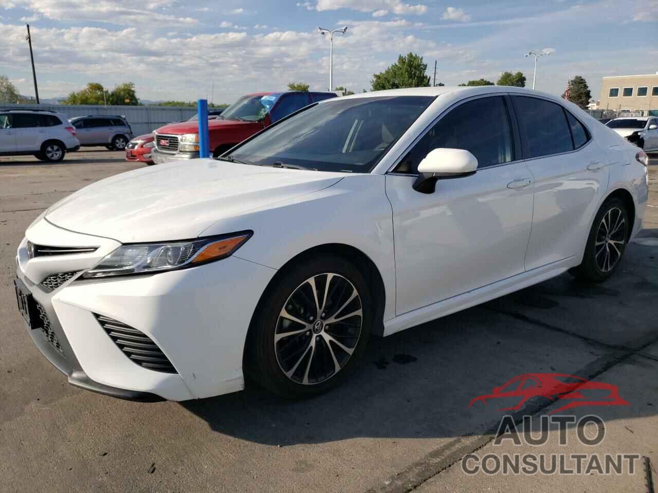 TOYOTA CAMRY 2020 - 4T1G11AK2LU346187