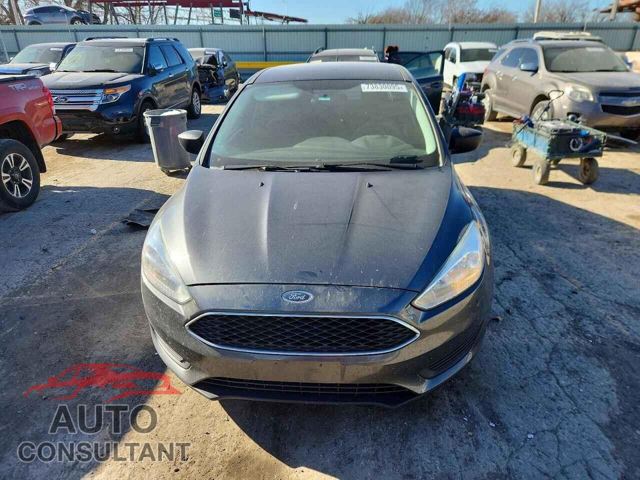FORD FOCUS 2017 - 1FADP3E27HL214167