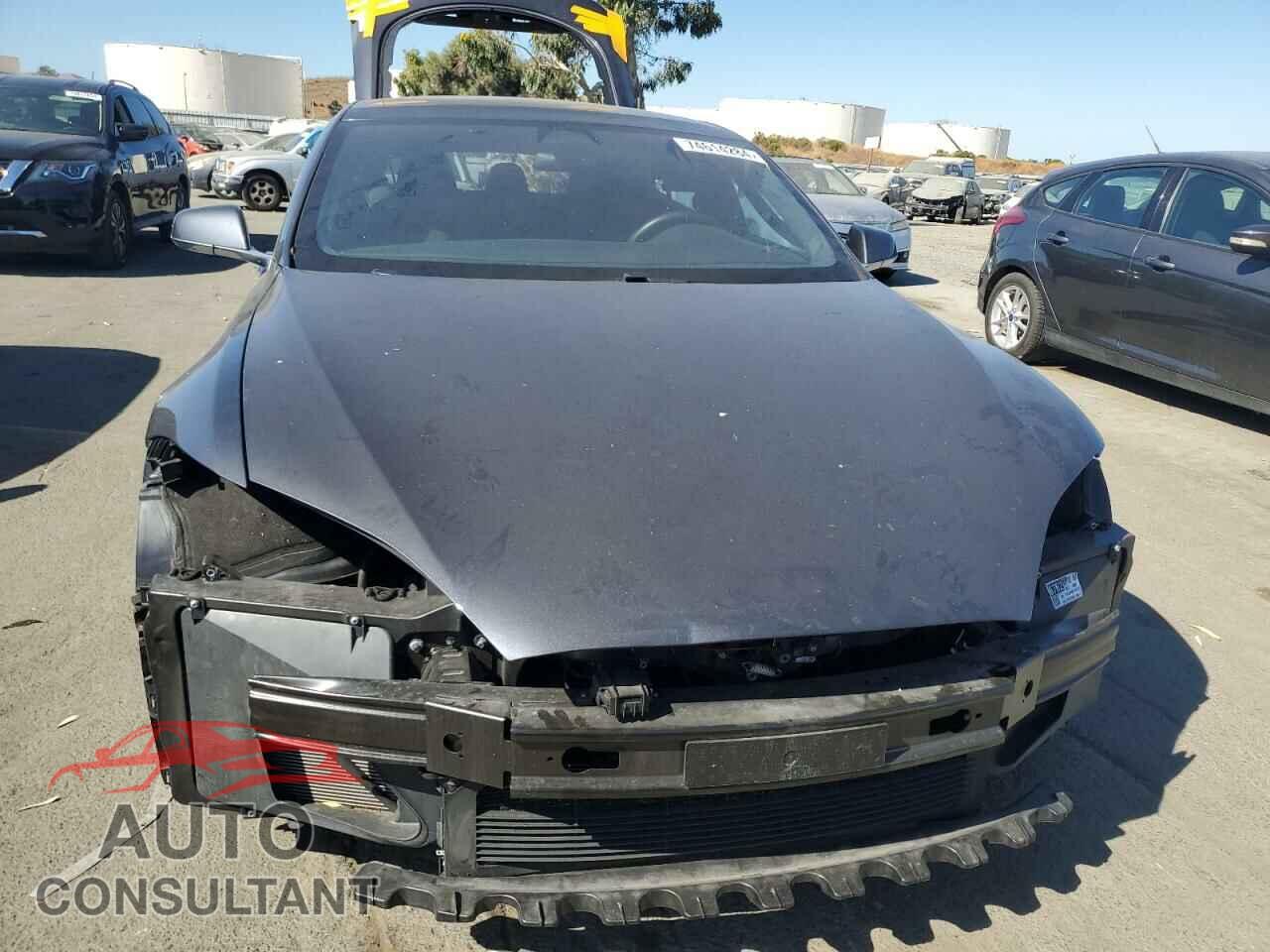 TESLA MODEL S 2018 - 5YJSA1E26JF267684