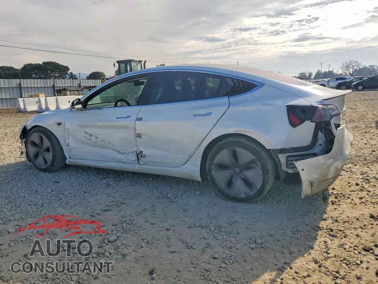 TESLA MODEL 3 2018 - 5YJ3E1EA0JF052026