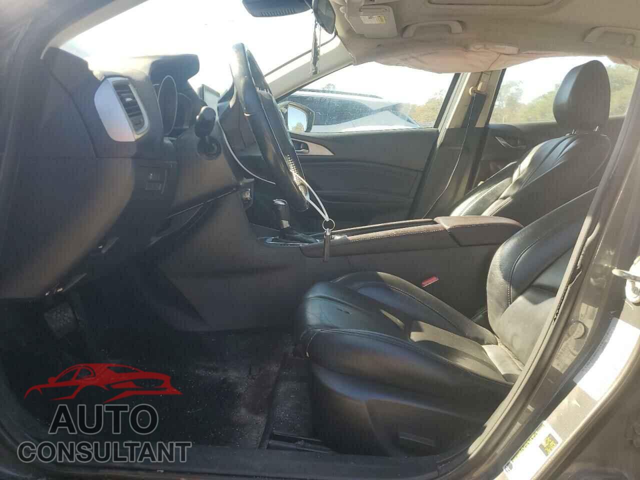 MAZDA 3 2018 - 3MZBN1V34JM217095