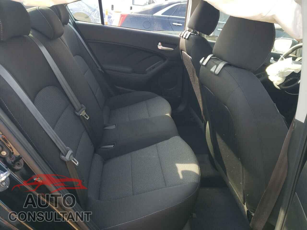 KIA FORTE 2018 - 3KPFK4A79JE274877