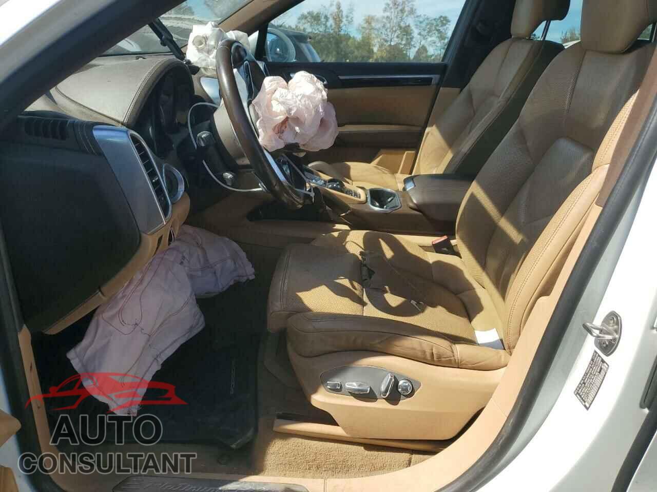 PORSCHE CAYENNE 2017 - WP1AA2A23HKA86903