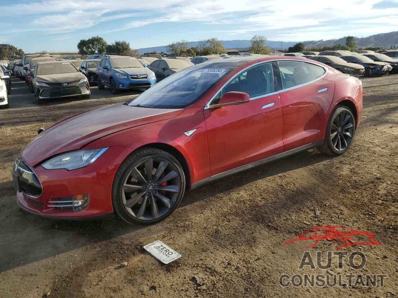 TESLA MODEL S 2015 - 5YJSA1H28FFP70121