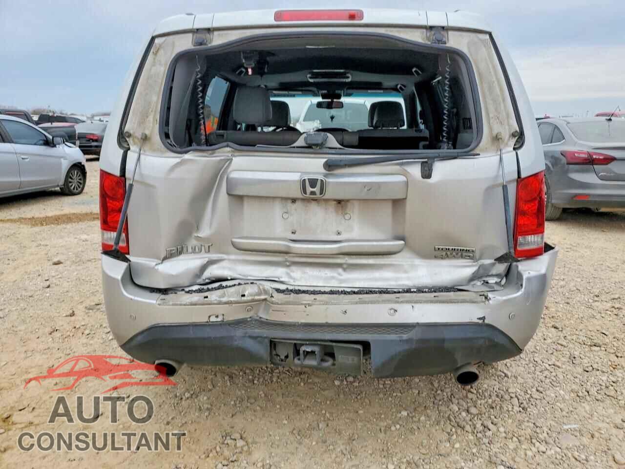 HONDA PILOT 2013 - 5FNYF4H96DB073845