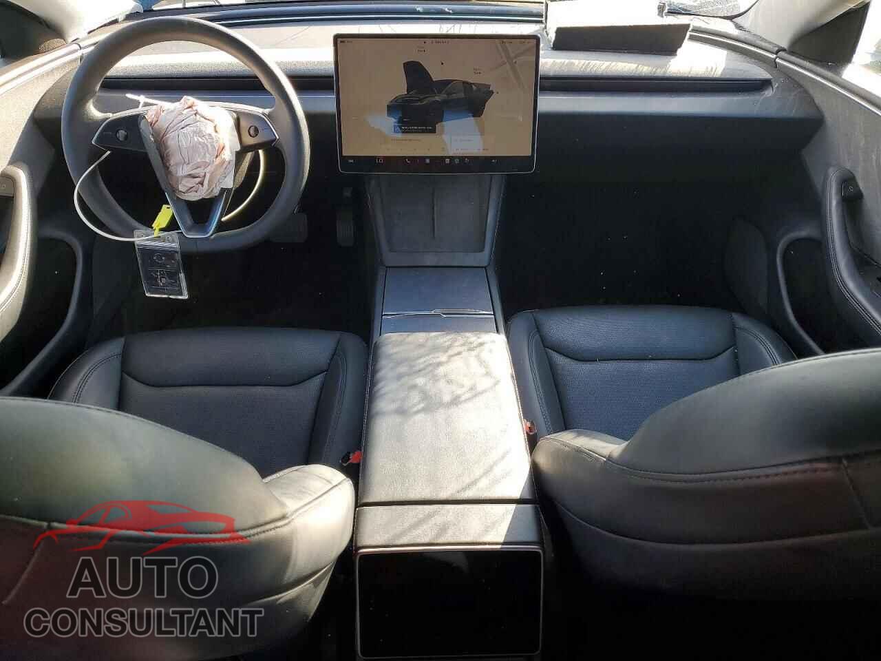 TESLA MODEL 3 2024 - 5YJ3E1EA7RF732341