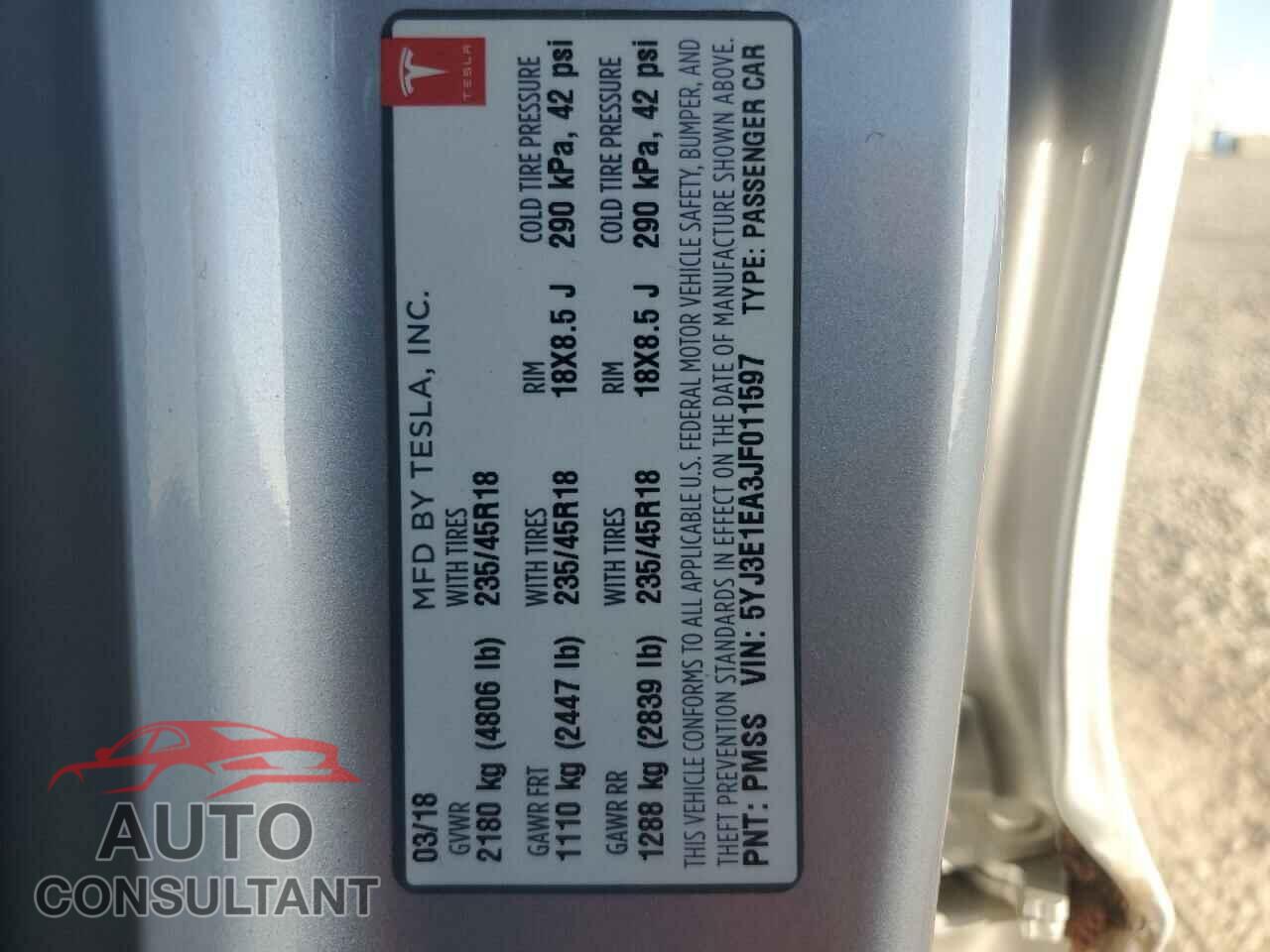 TESLA MODEL 3 2018 - 5YJ3E1EA3JF011597