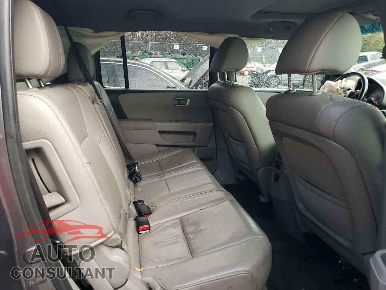 HONDA PILOT 2015 - 5FNYF4H54FB058664