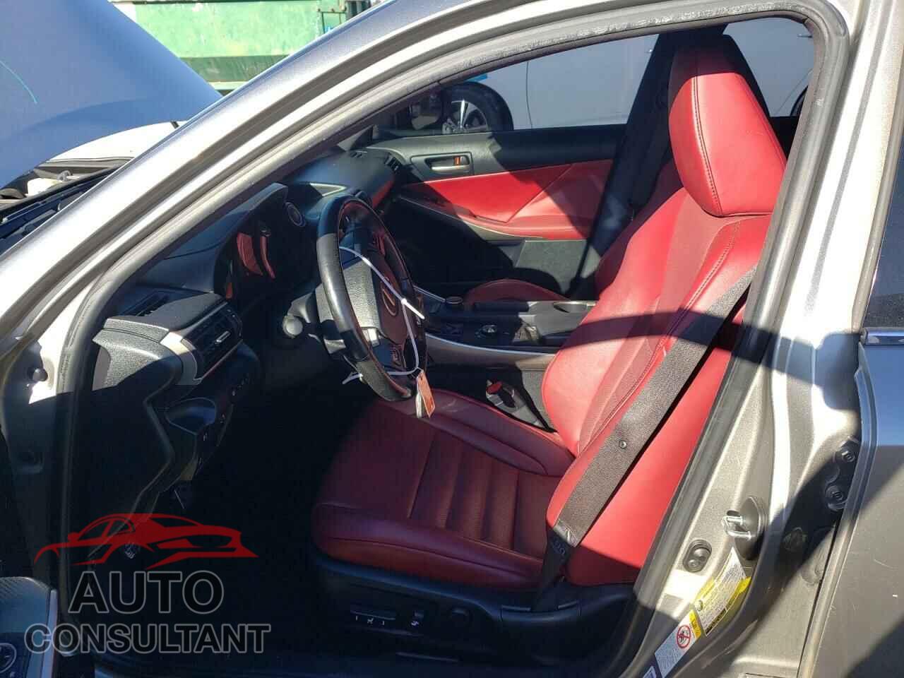 LEXUS IS 2017 - JTHBA1D29H5042834