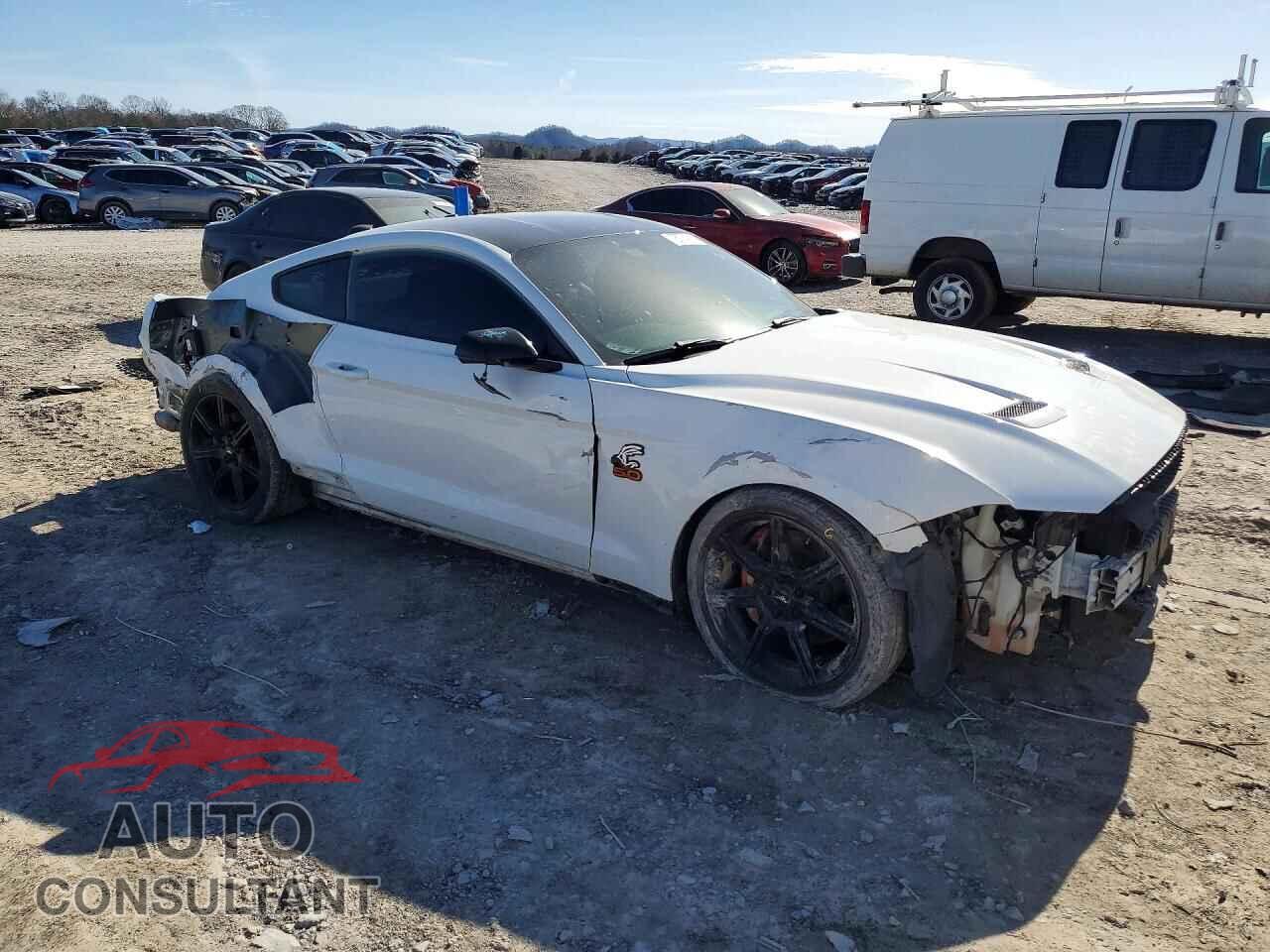 FORD MUSTANG 2018 - 1FA6P8CF4J5170845