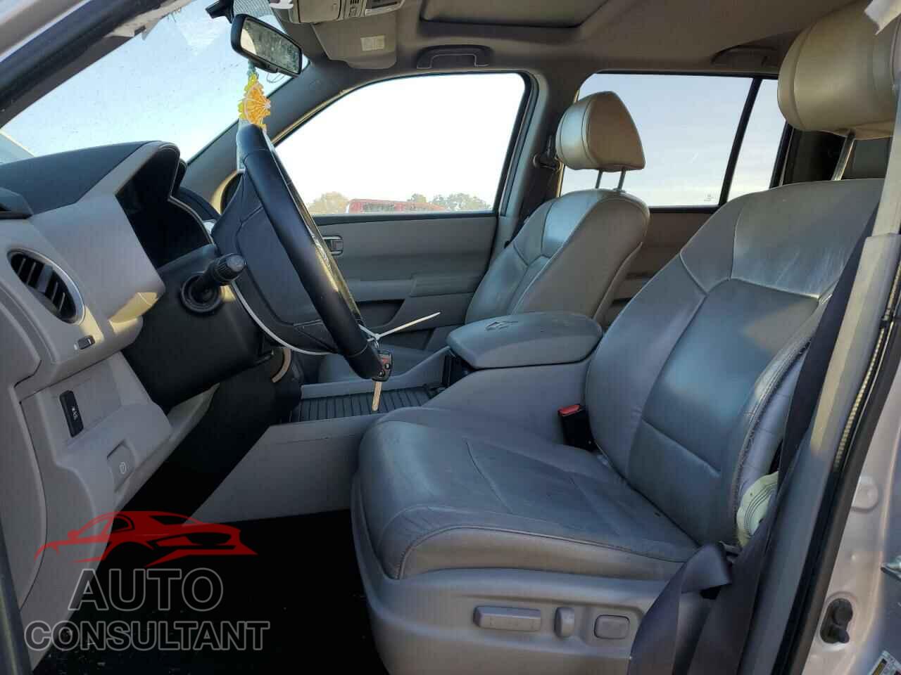 HONDA PILOT 2015 - 5FNYF3H53FB034205