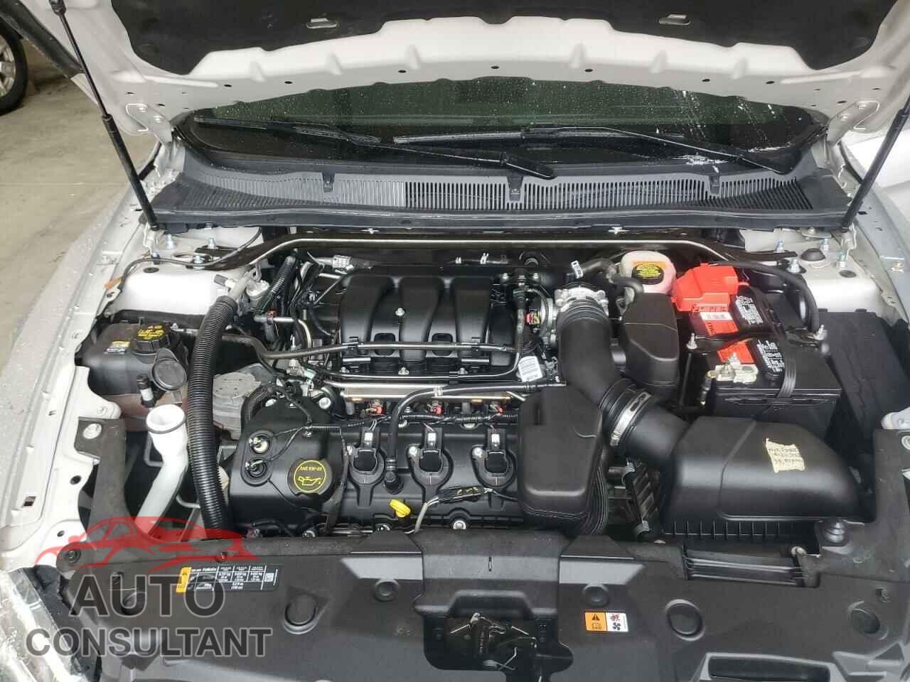 FORD TAURUS 2017 - 1FAHP2E86HG120564