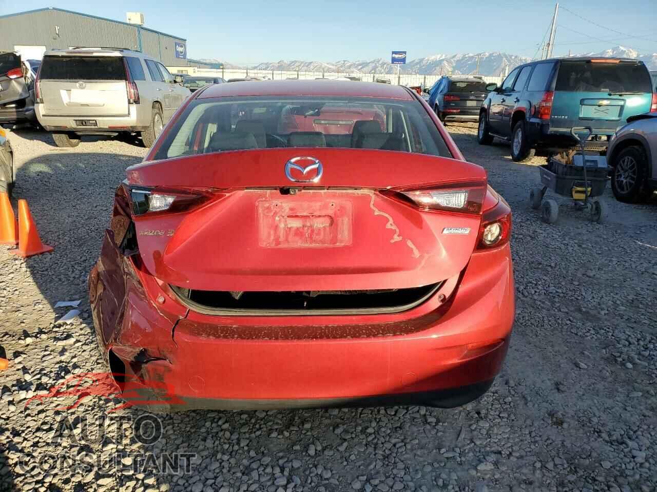 MAZDA 3 2018 - 3MZBN1U70JM201707