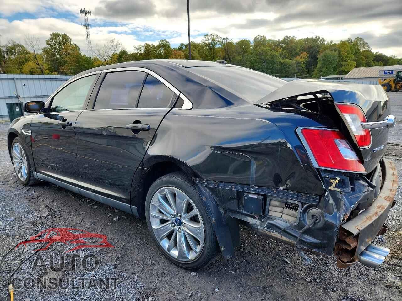 FORD TAURUS 2011 - 1FAHP2JW3BG156935