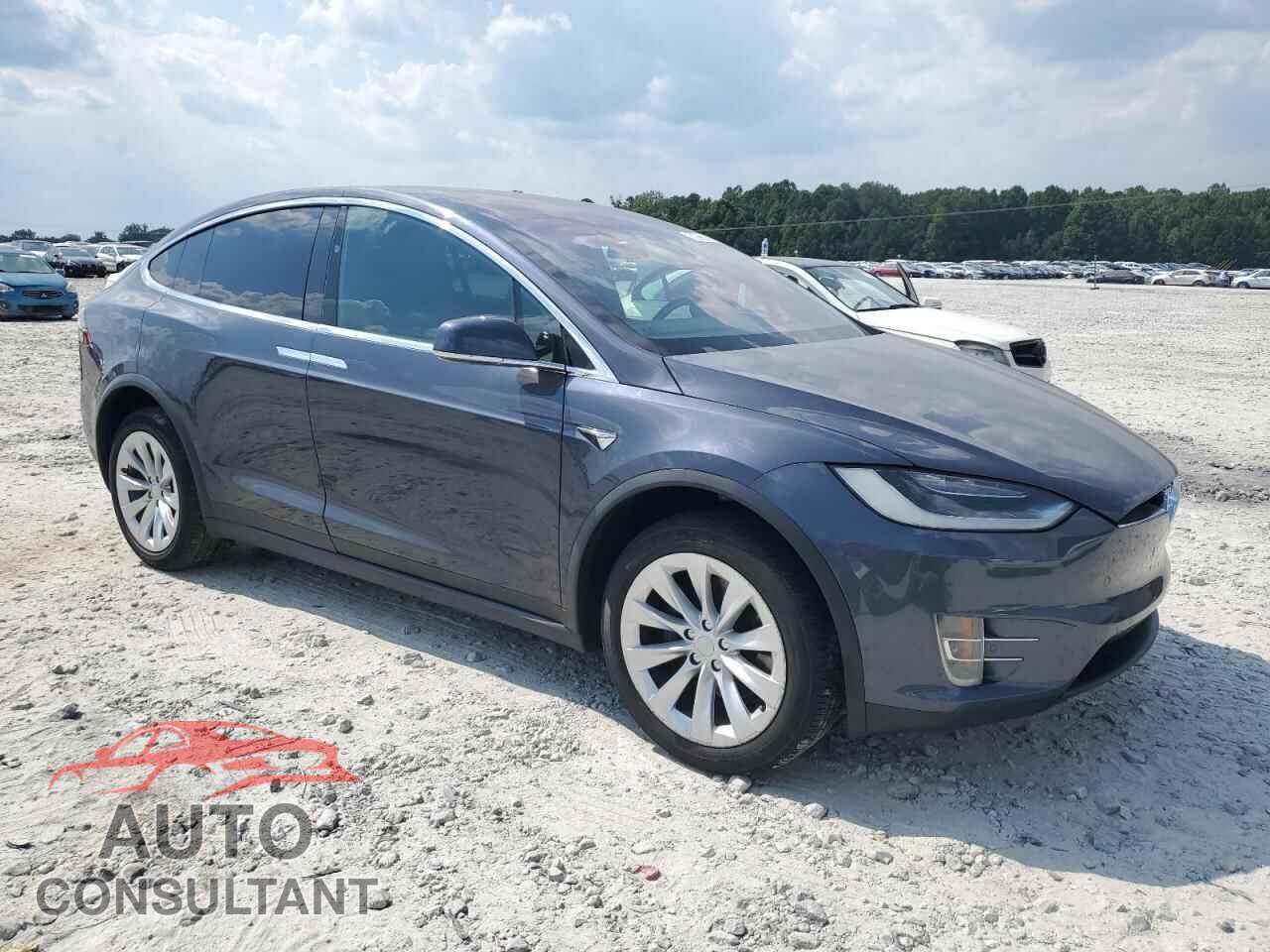 TESLA MODEL X 2017 - 5YJXCDE23HF044191