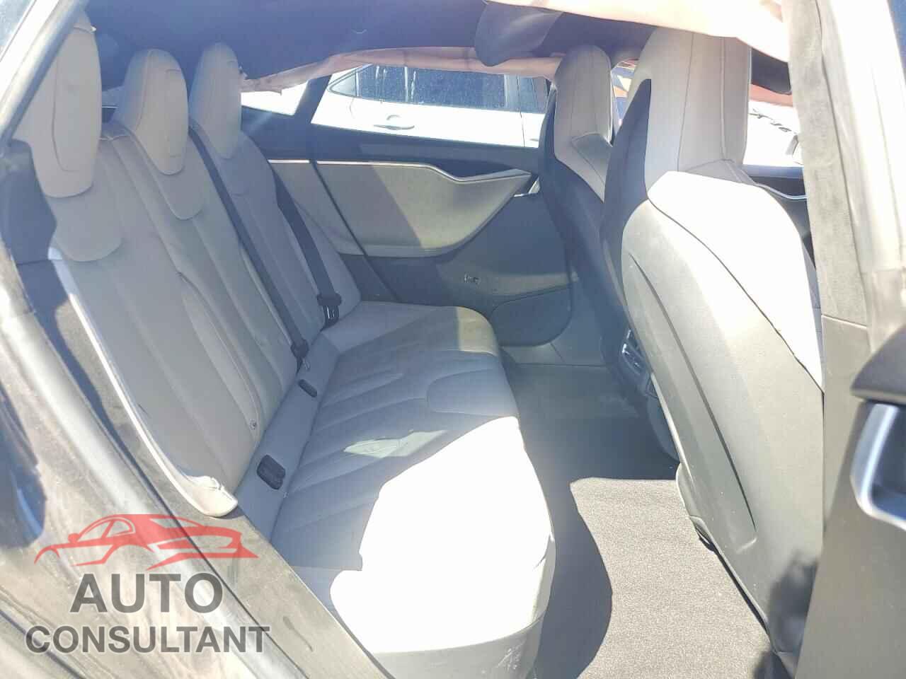 TESLA MODEL S 2016 - 5YJSA1E41GF140917