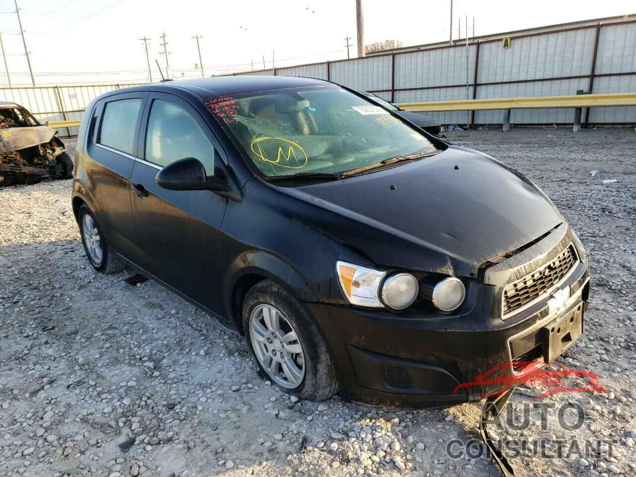 CHEVROLET SONIC 2016 - 1G1JC6SH3G4109548
