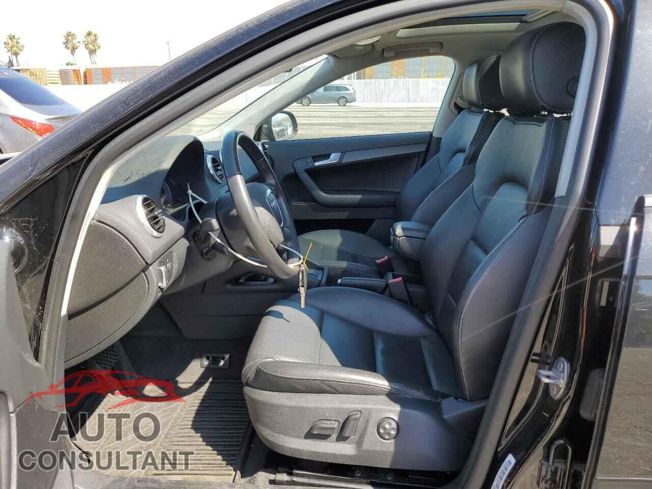 AUDI A3 2012 - WAUBEAFM0CA136036
