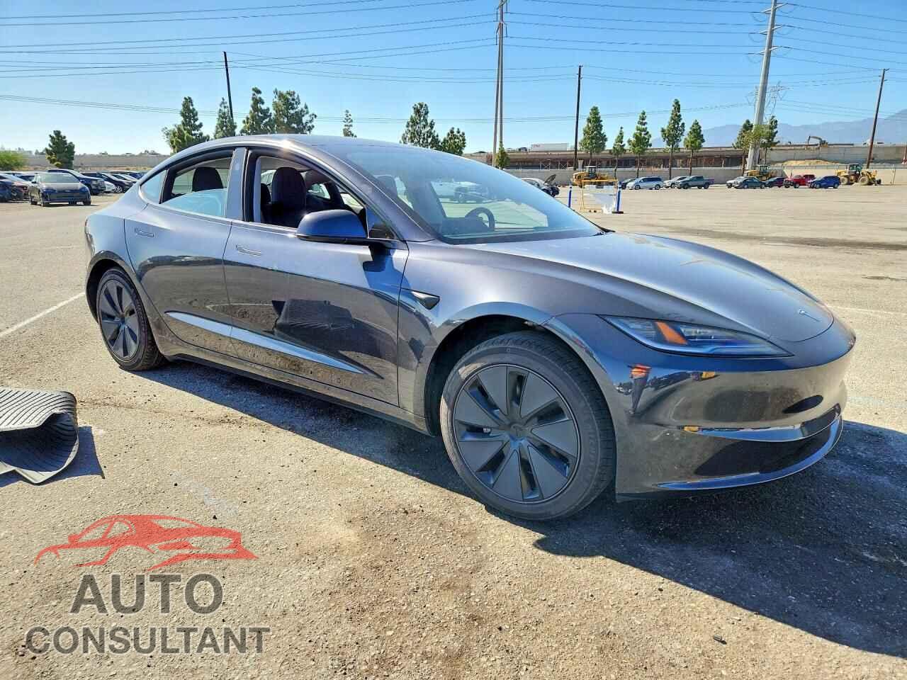 TESLA MODEL 3 2025 - 5YJ3E1EA2SF933487