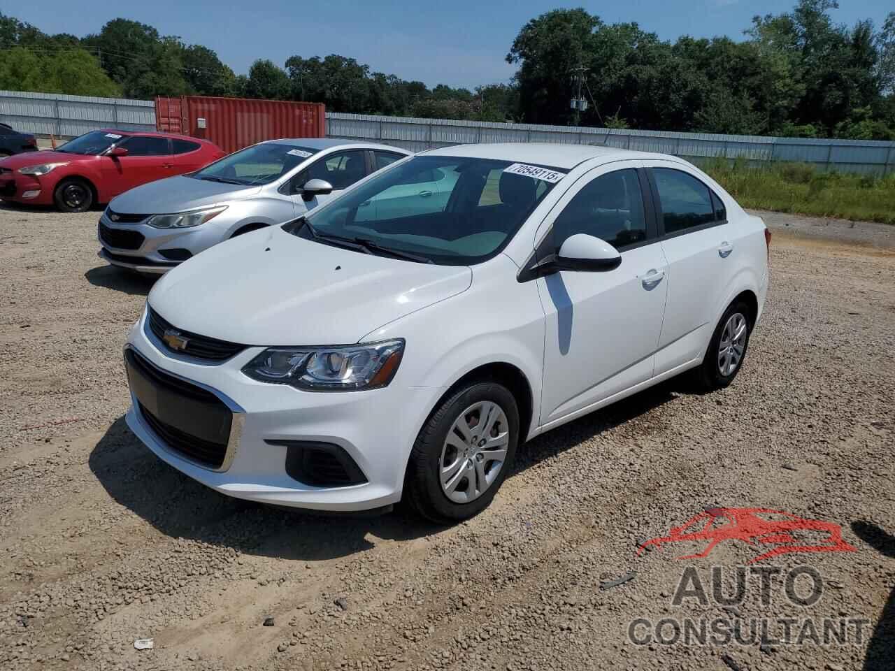 CHEVROLET SONIC 2018 - 1G1JB5SH2J4100151
