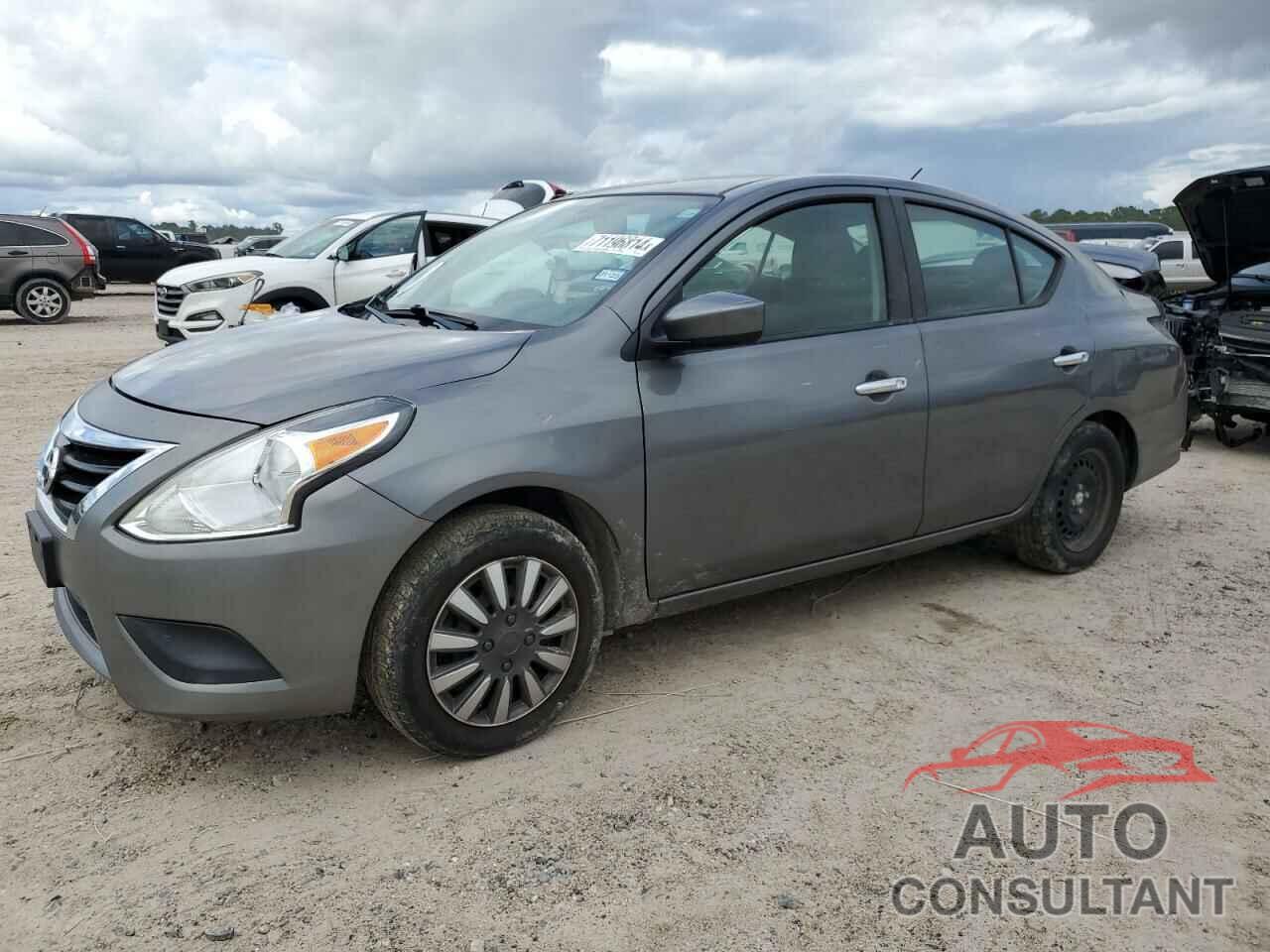 NISSAN VERSA 2019 - 3N1CN7AP6KL877779