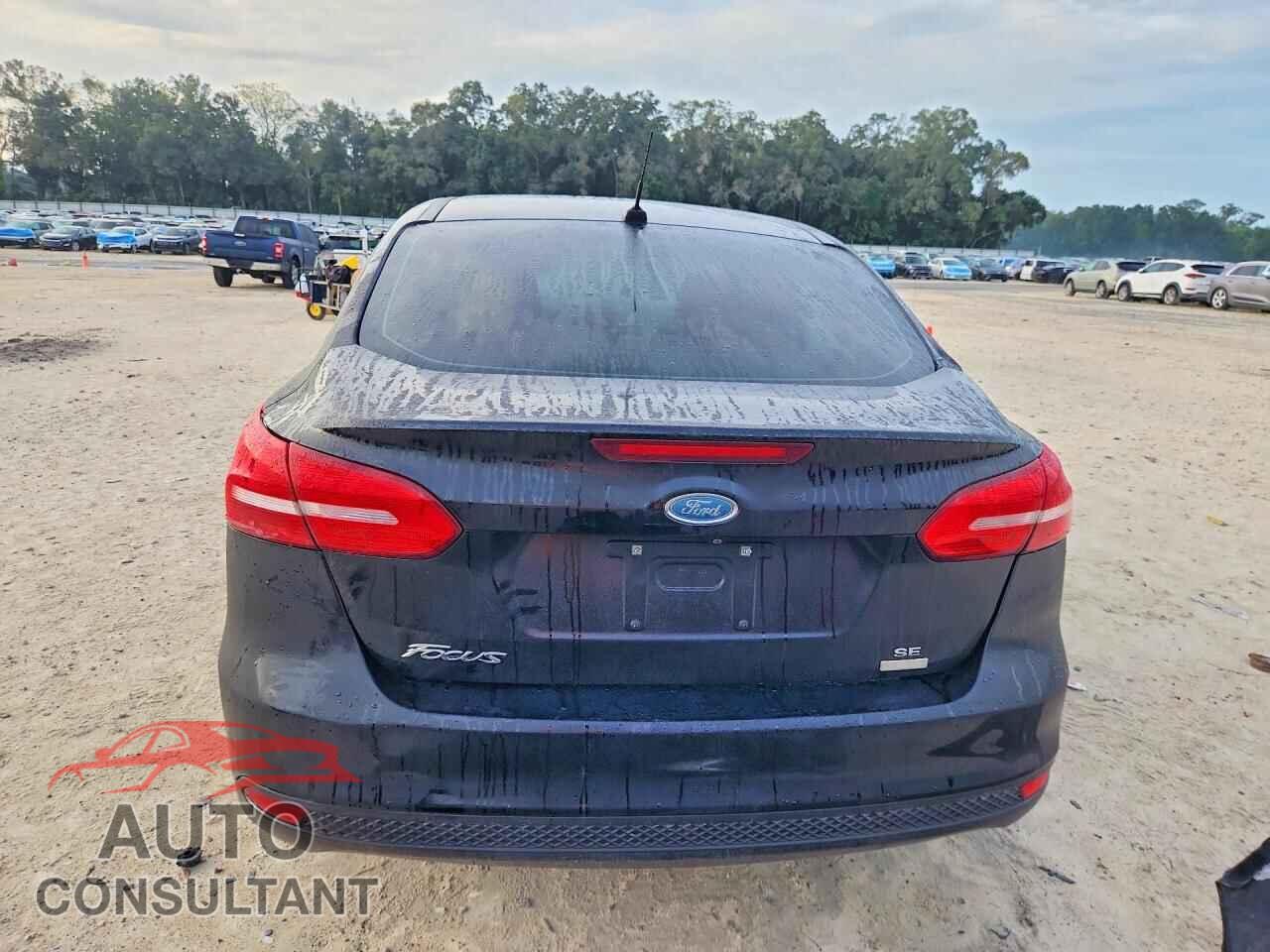 FORD FOCUS 2018 - 1FADP3FE5JL209046