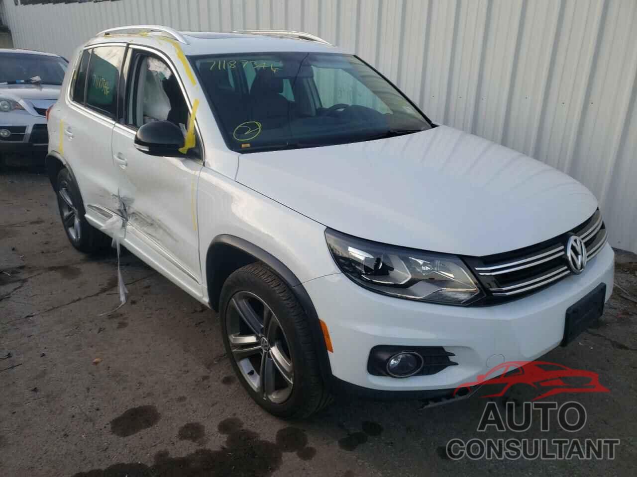 VOLKSWAGEN TIGUAN 2017 - WVGUV7AX8HK013193