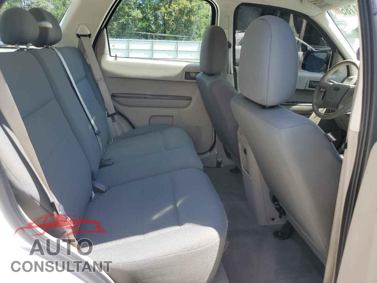 FORD ESCAPE 2009 - 1FMCU02729KA38273