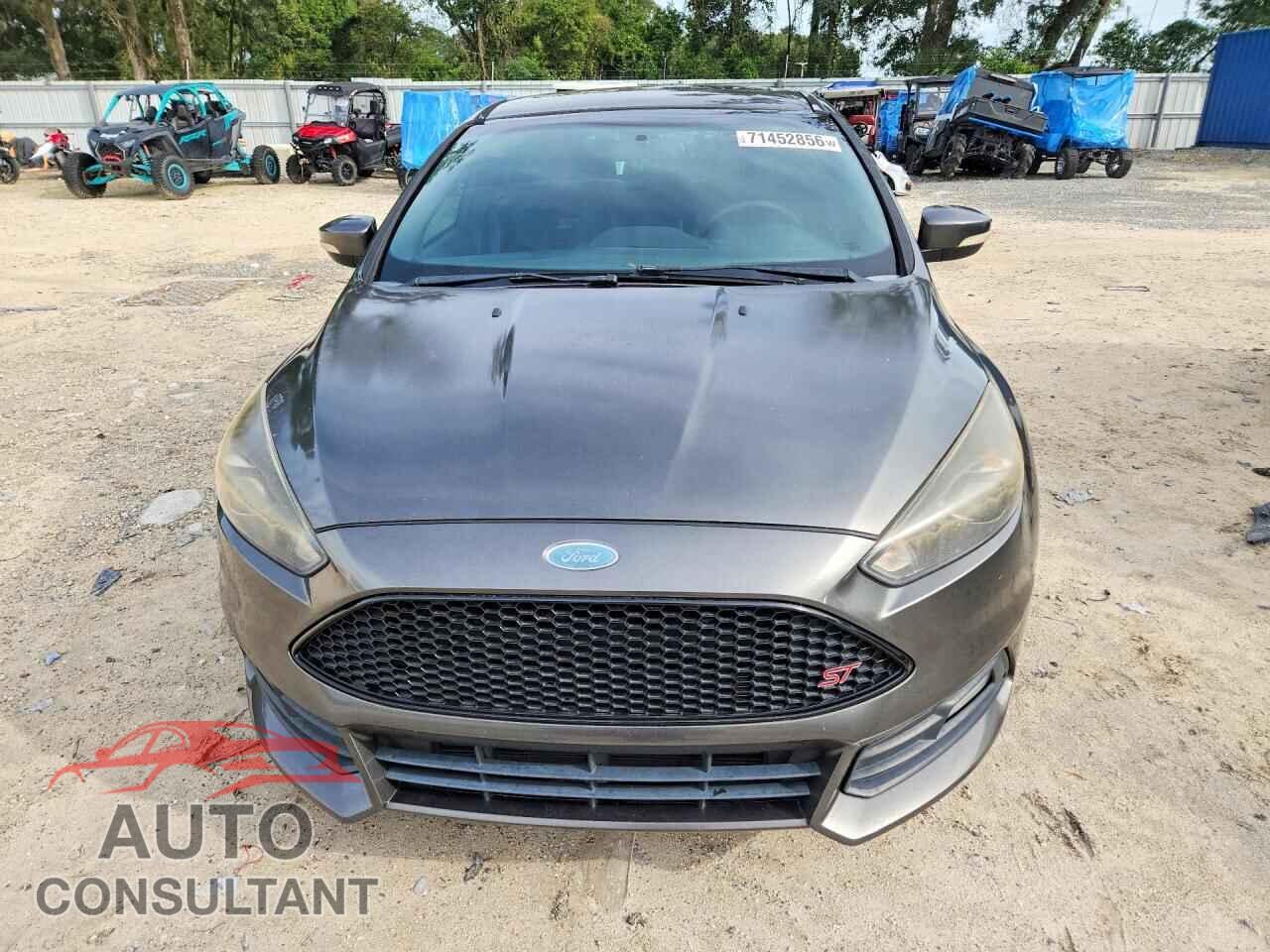 FORD FOCUS 2015 - 1FADP3L90FL247203