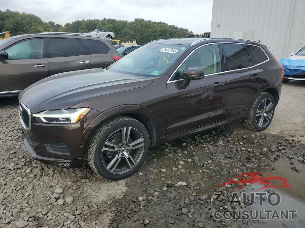VOLVO XC60 2018 - LYV102RK5JB116738