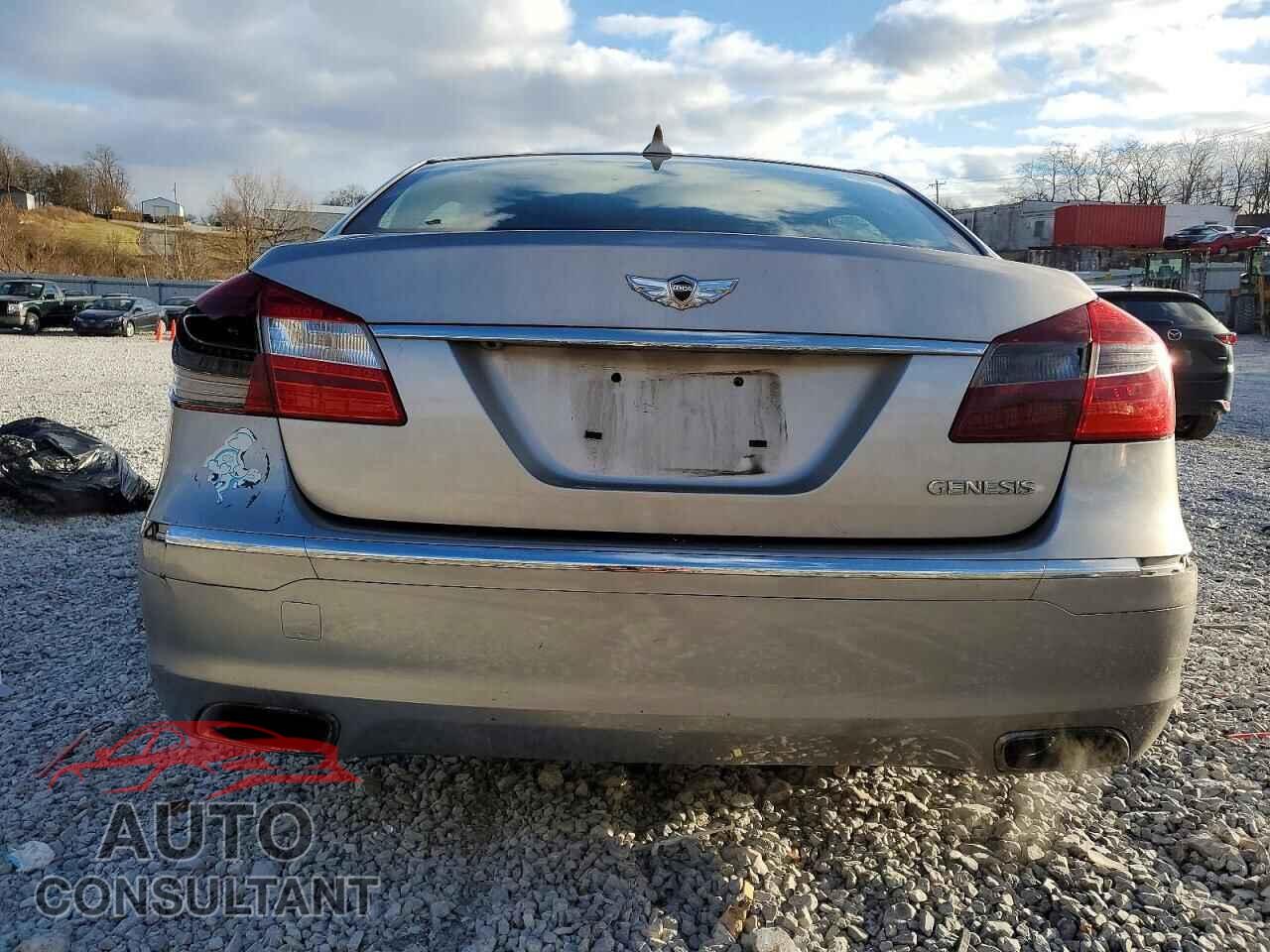 HYUNDAI GENESIS 2013 - KMHGC4DD4DU212534