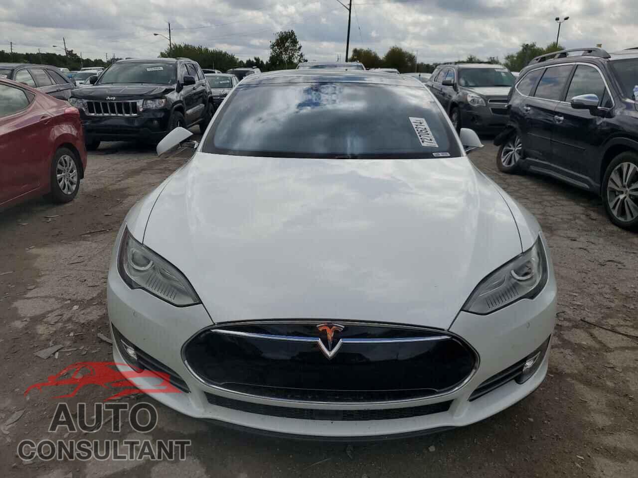 TESLA MODEL S 2015 - 5YJSA1E45FF106123