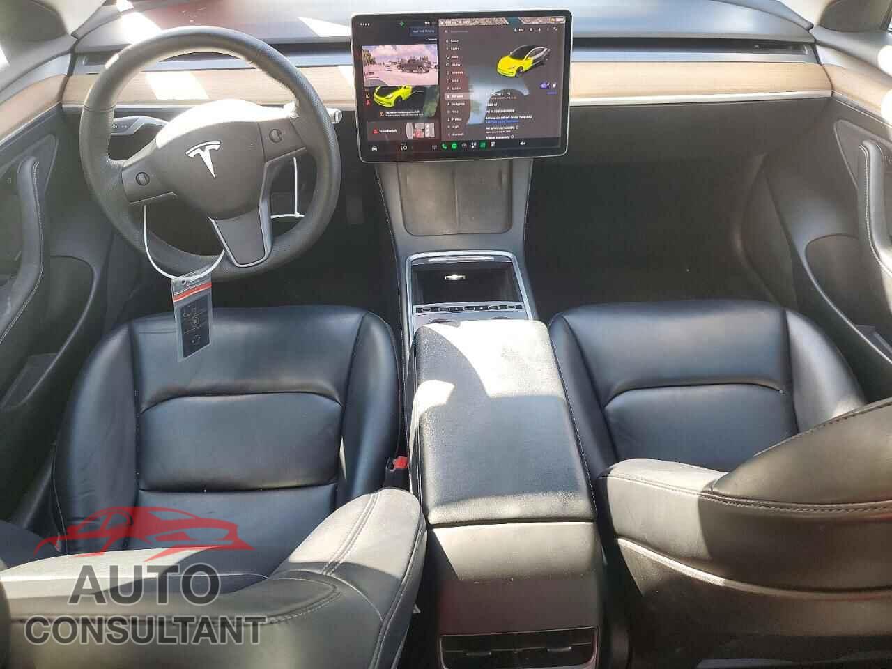 TESLA MODEL 3 2021 - 5YJ3E1EA5MF092610