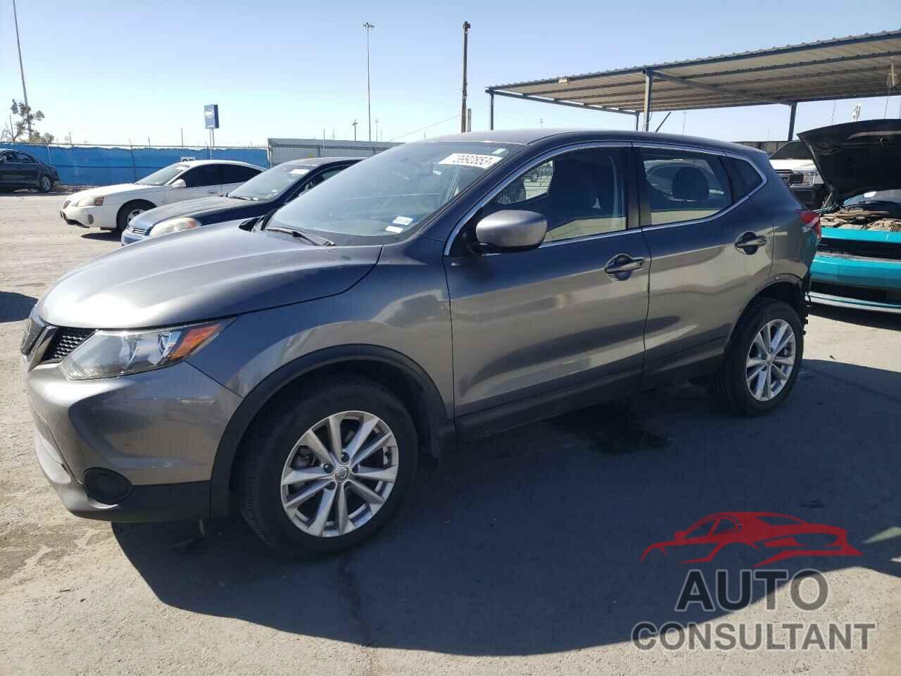 NISSAN ROGUE 2018 - JN1BJ1CP8JW196551