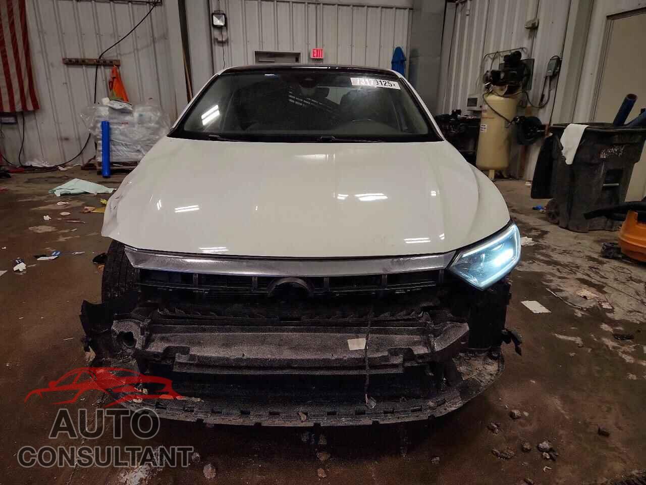 VOLKSWAGEN JETTA 2019 - 3VWEB7BU6KM189887