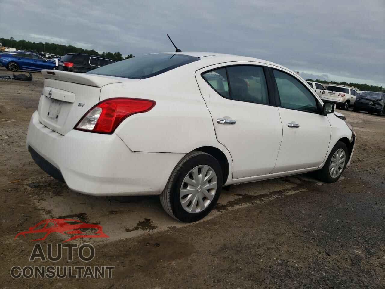 NISSAN VERSA 2019 - 3N1CN7AP8KL856917