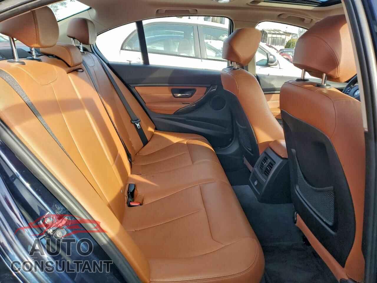 BMW 3 SERIES 2012 - WBA3A5C54CF258342