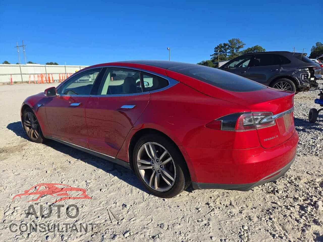 TESLA MODEL S 2015 - 5YJSA1E14FF104174