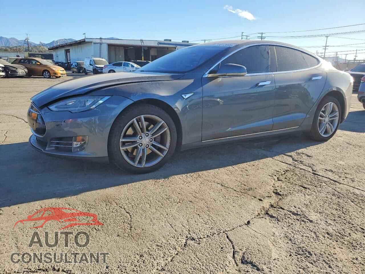 TESLA MODEL S 2014 - 5YJSA1H18EFP38355