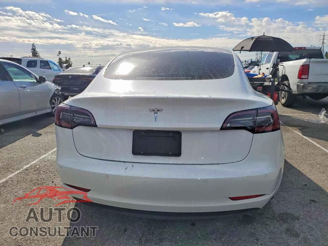 TESLA MODEL 3 2021 - 5YJ3E1EA2MF053120