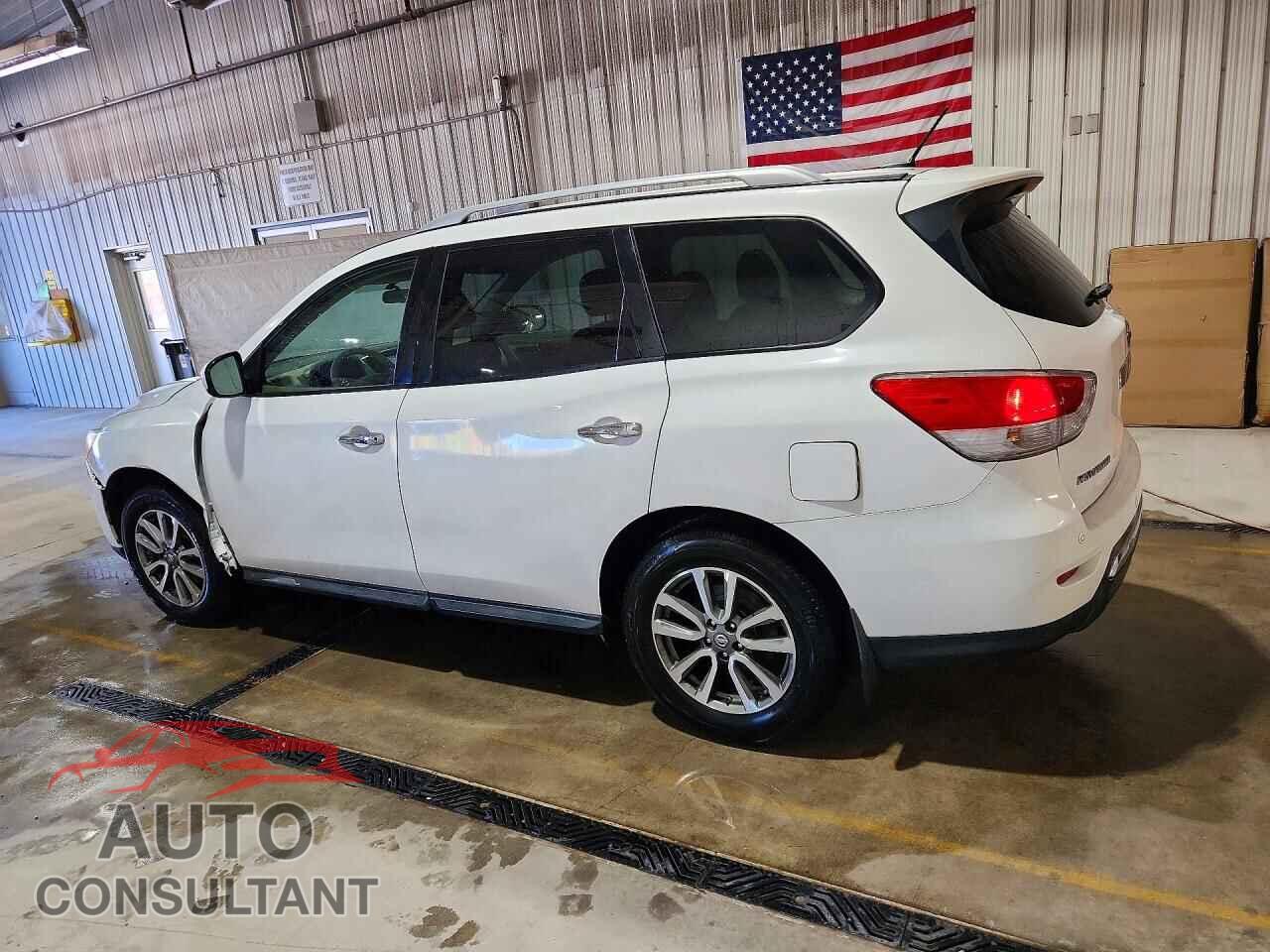 NISSAN PATHFINDER 2013 - 5N1AR2MM2DC650628