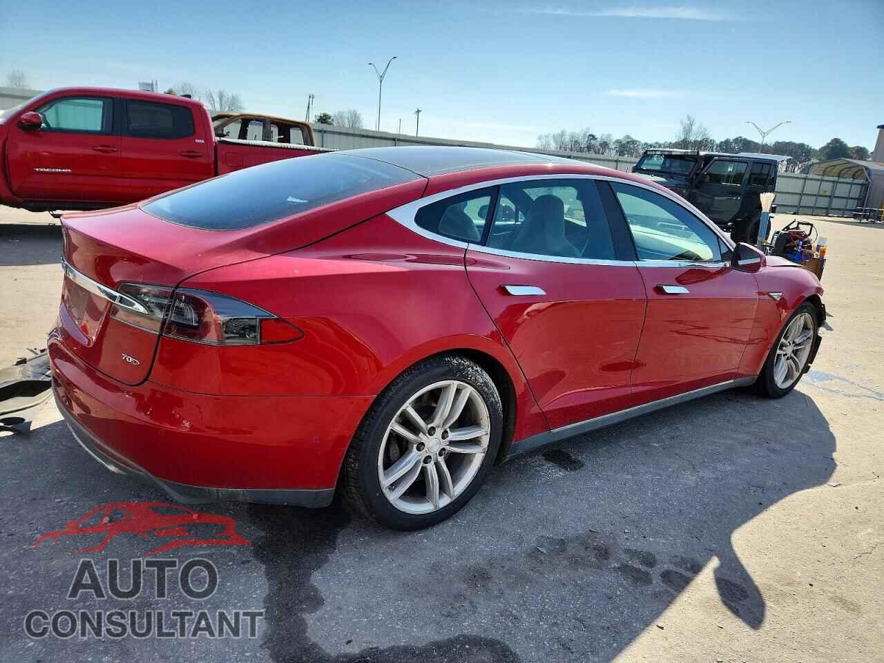 TESLA MODEL S 2015 - 5YJSA1S27FF093183