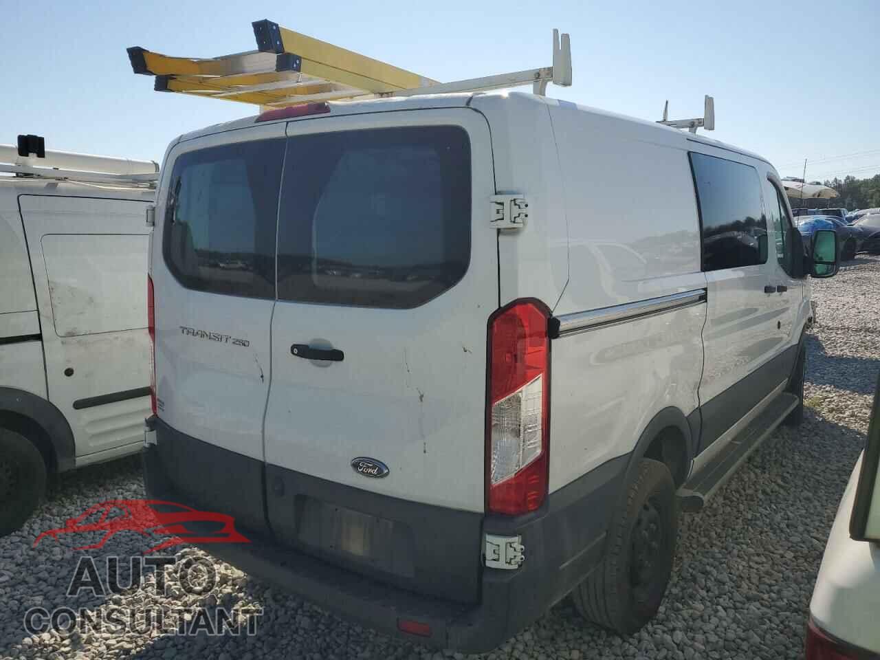 FORD TRANSIT 2018 - 1FTYR1YM9JKB16261