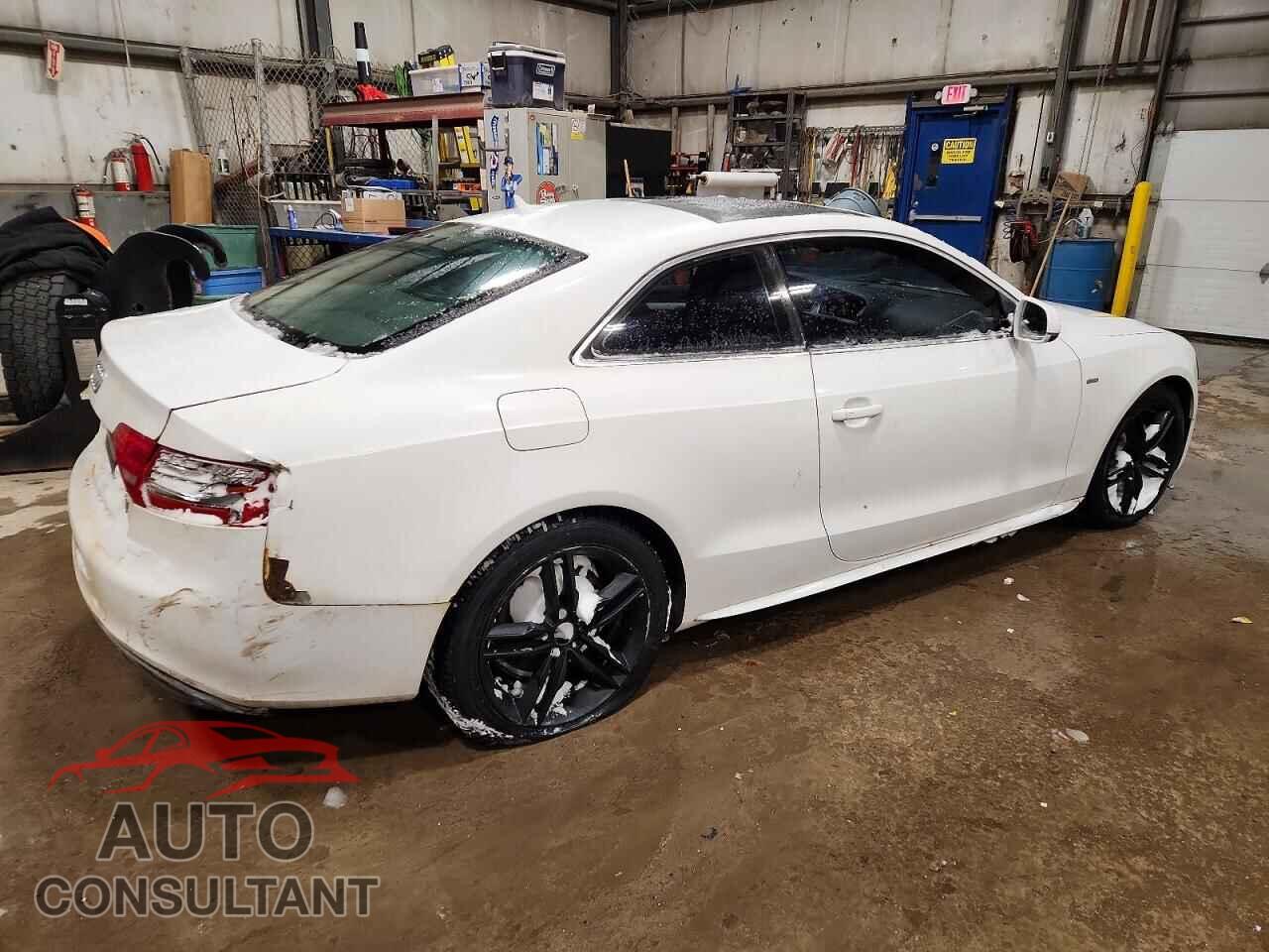 AUDI A5 2010 - WAUMFBFR9AA062457