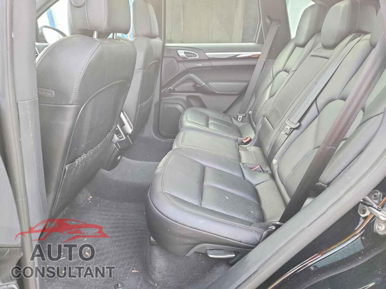 PORSCHE CAYENNE 2016 - WP1AA2A20GKA12689