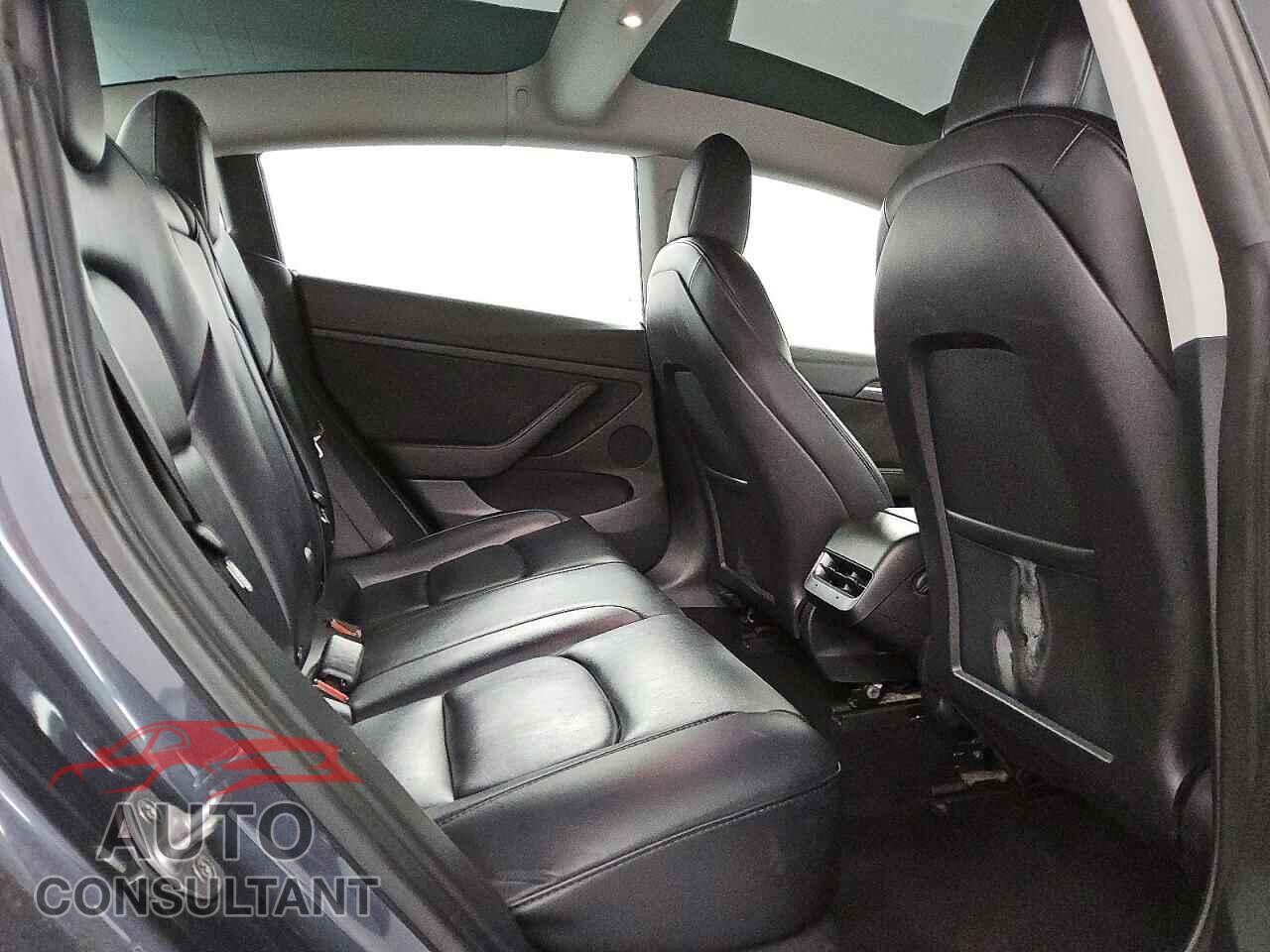 TESLA MODEL 3 2022 - 5YJ3E1EA5NF286149