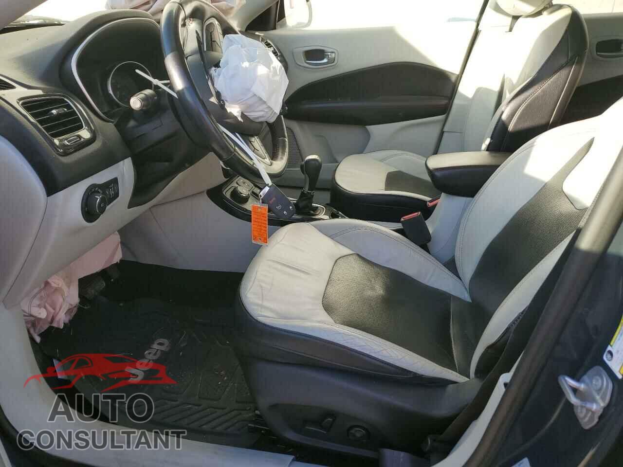 JEEP COMPASS 2017 - 3C4NJDCB9HT597025